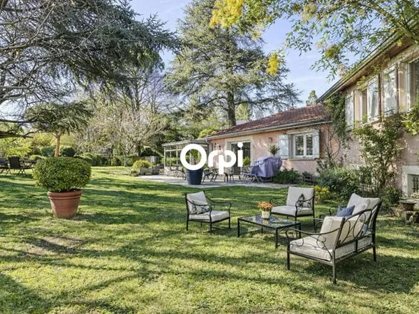Maison 5 pièces 200 m² 