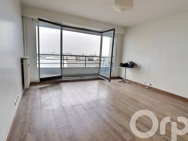 Studio 1 pièce 28 m² 