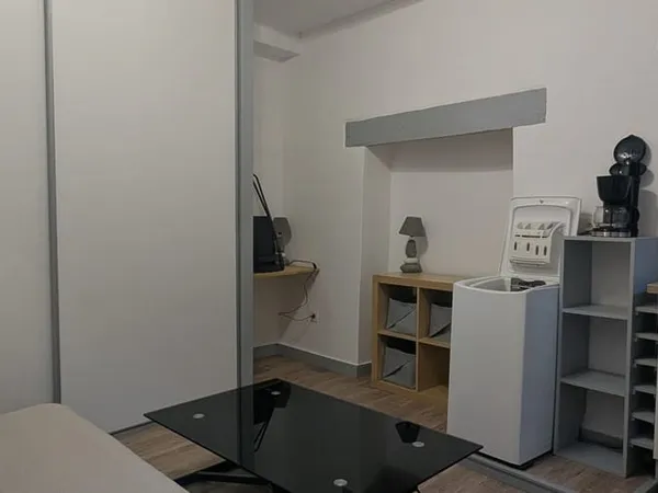 Studio 1 pièce 19 m² 