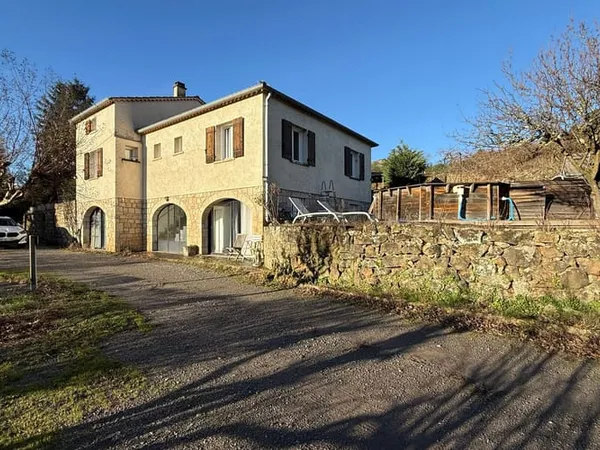 Maison 5 pièces 177 m² 