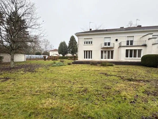 Maison 9 pièces 200 m² 