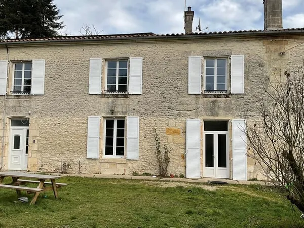 Maison 6 pièces 210 m² 