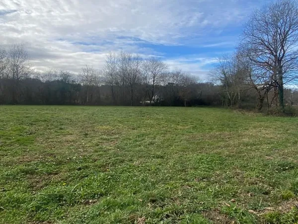 Terrain 2300 m² 