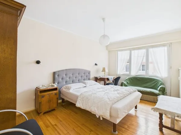 Appartement 1 pièce 75 m² 