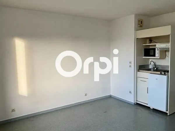 Studio 1 pièce 20 m² 