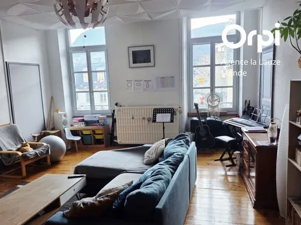 Appartement 4 pièces 125 m² 