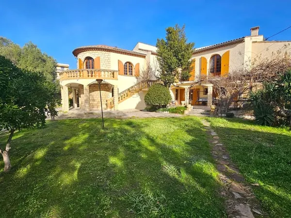 Maison 7 pièces 170 m² 