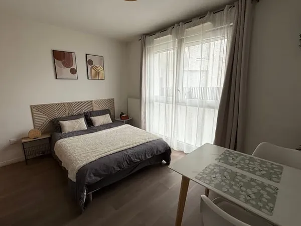 Studio 1 pièce 24 m² 