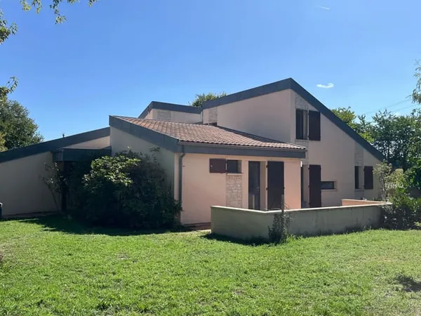 Maison 6 pièces 180 m² 