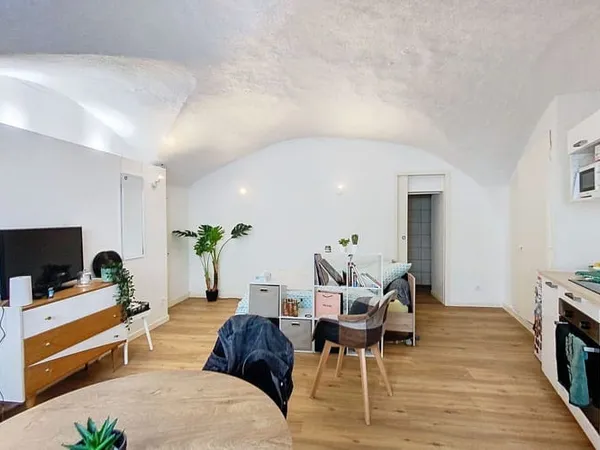 Studio 1 pièce 26 m² 