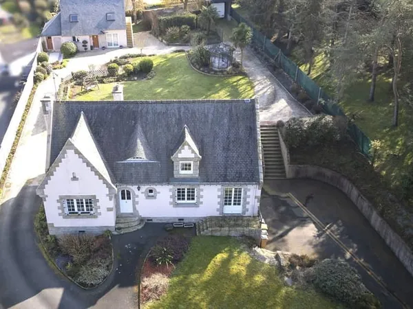 Maison 8 pièces 269 m² 