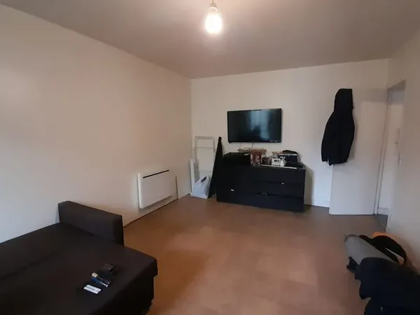 Studio 1 pièce 28 m² 