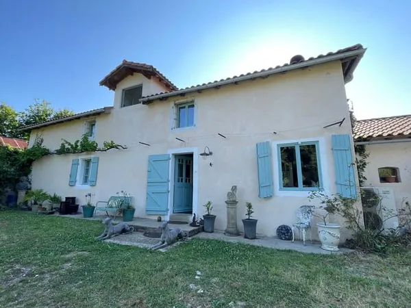 Maison 8 pièces 240 m² 