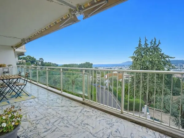 Appartement 4 pièces 104 m² 