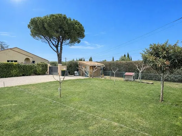 Terrain 444 m² 