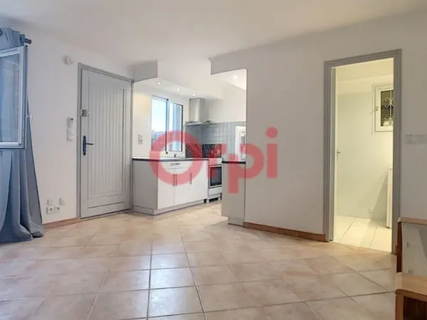 Studio 1 pièce 25 m² 