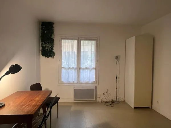 Studio 1 pièce 19 m² 