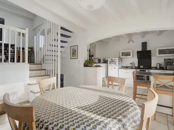 Maison 6 pièces 95 m² 
