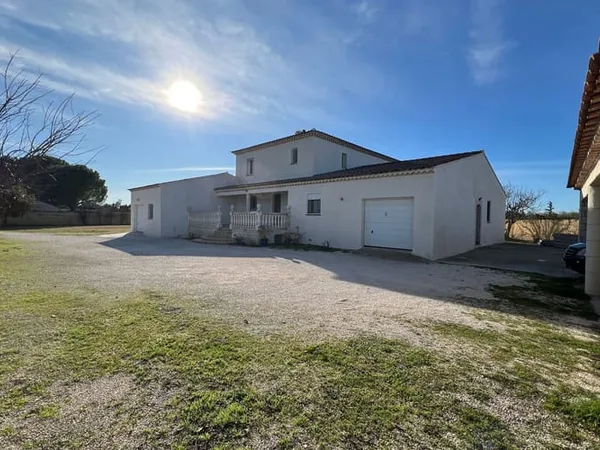 Maison 9 pièces 250 m² 