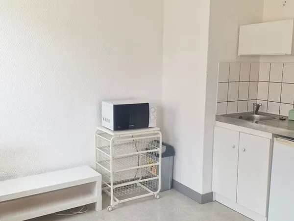 Studio 2 pièces 18 m² 