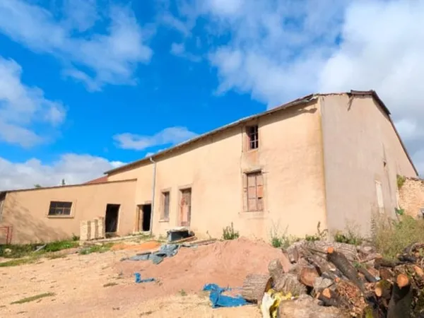 Maison 1 pièce 240 m² 