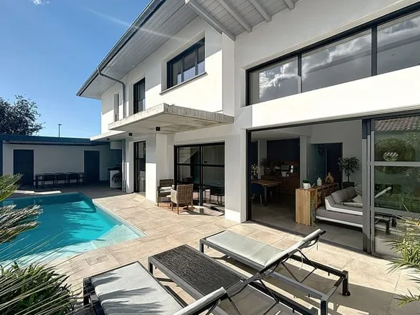 Maison 5 pièces 184 m² 