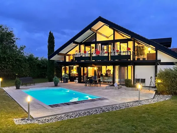 Maison 5 pièces 221 m²