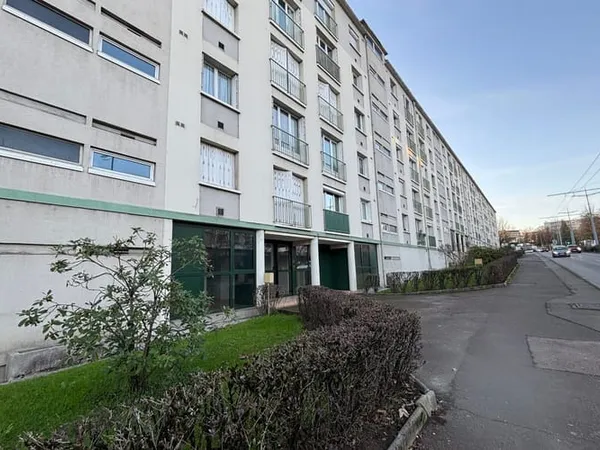 Appartement 4 pièces 64 m² 