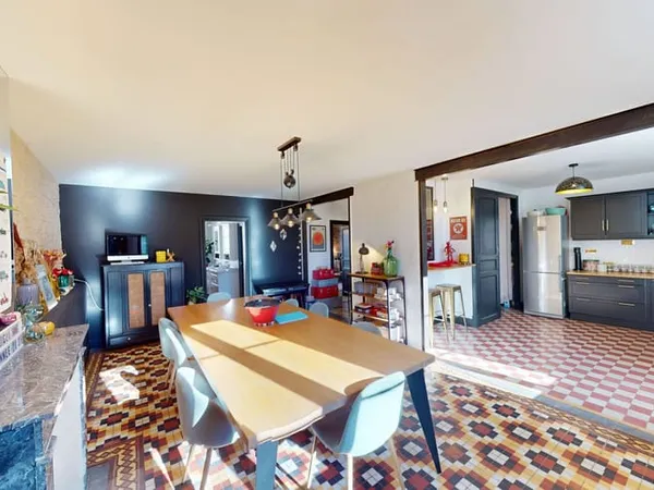 Maison 5 pièces 210 m² 