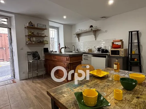 Appartement 2 pièces 74 m² 