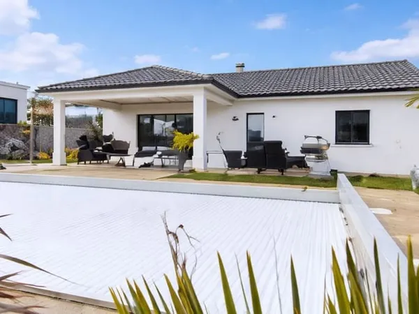 Maison 2 pièces 118 m² 