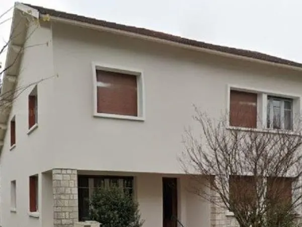 Maison 2 pièces 261 m²