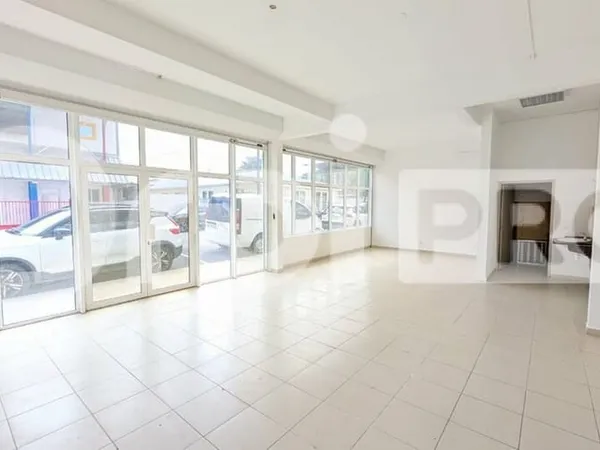 Local commercial 55 m²