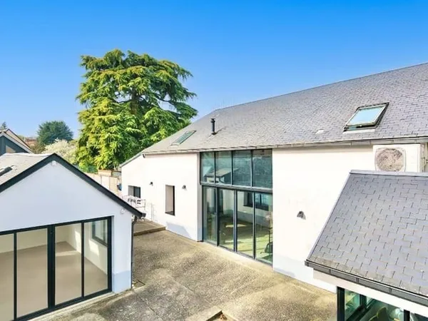 Maison 8 pièces 198 m²
