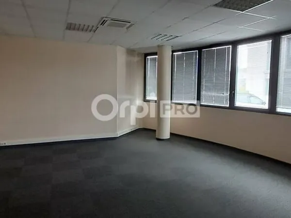 Bureaux 75 m²