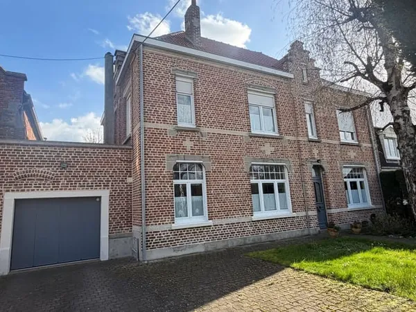 Maison 12 pièces 227 m²