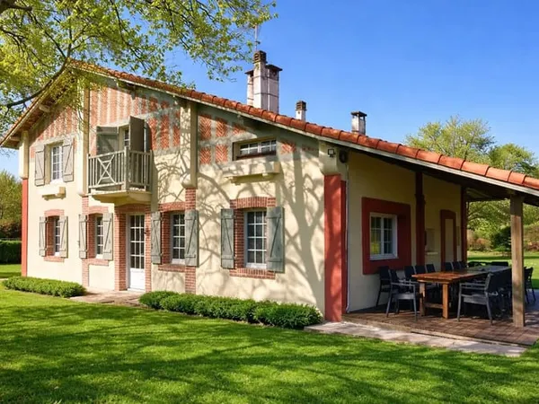 Maison 7 pièces 196 m²