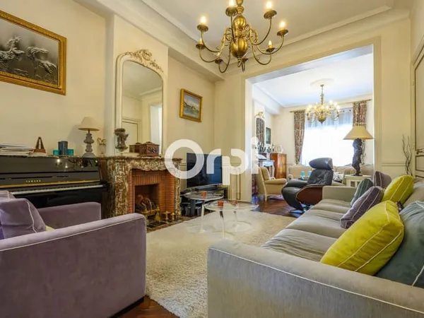 Maison 9 pièces 287 m²