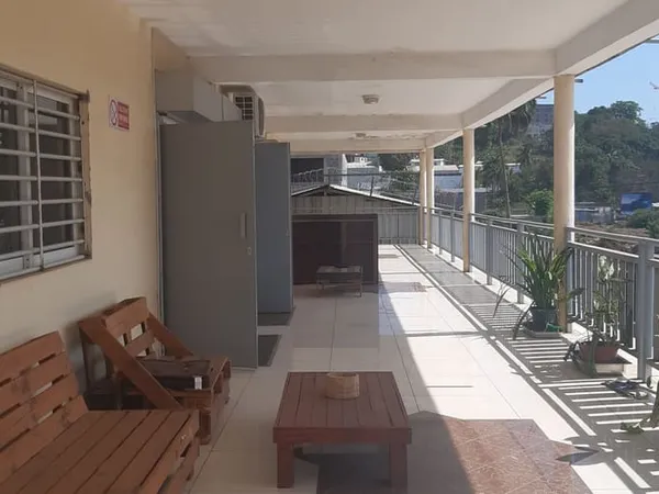 Bureau 85 m²