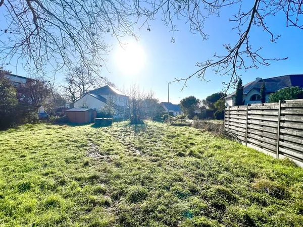 Terrain 408 m²