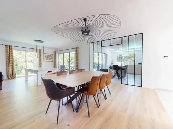 Maison 5 pièces 180 m²