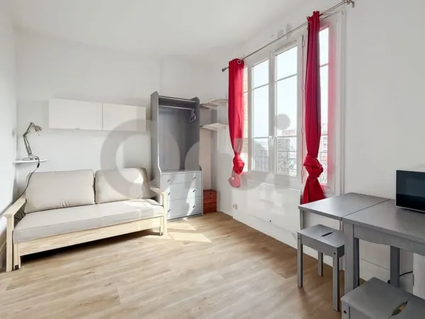 Studio 1 pièce 14 m²