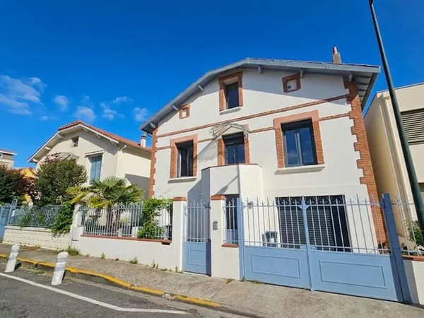 Maison 6 pièces 180 m²
