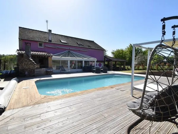 Maison 8 pièces 259 m²