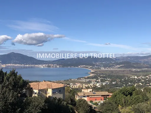 Maison 5 pièces 200 m²