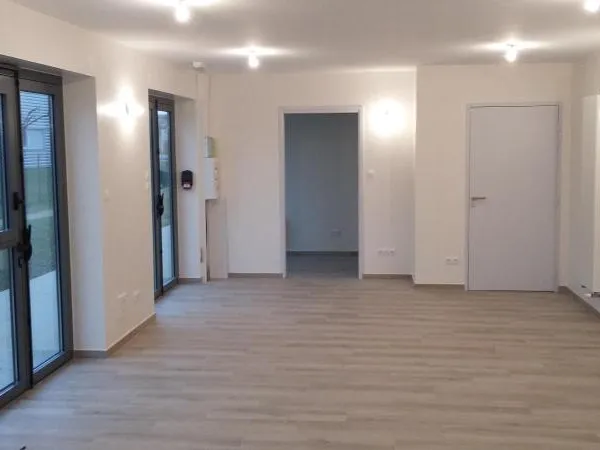 Commerce Location Lachapelle-sous-Aubenas  49m² 572€