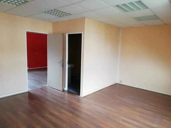 Local commercial T 50m² - Nogent-sur-Oise - 6143.98.2.2