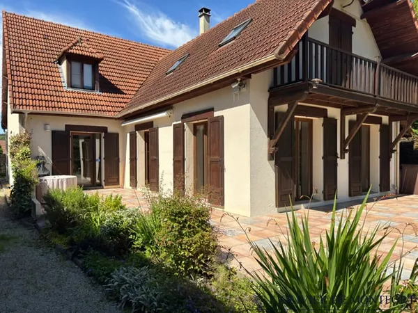 Maison individuelle 7 pièces de 216 m²