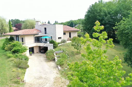 Maison 9 pièces 248 m²