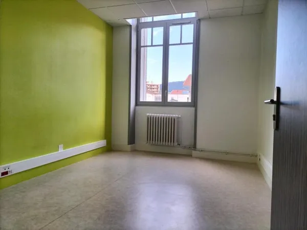 NANTUA - BUREAU